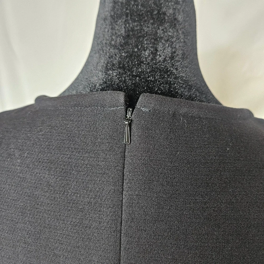 Michael Kors Black Sheath Dress Gold Accent V-Neck Career Cocktail‎ Party Size 6